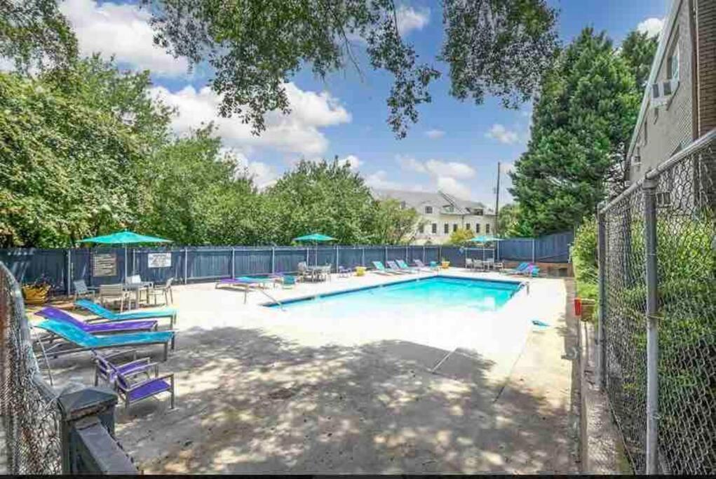 Bmw Suite King Bd,Wd, Fast Wifi Free Parking, Pool, Hospitals Atlanta Exterior photo